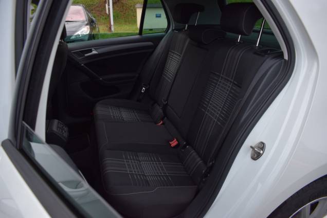 VOLKSWAGEN GOLF LOUNGE 1.6 TDI 110 CV DSG7 5 PORTES / 1ère MAIN / CROCHET D'ATTELAGE / BOITE AUTOMATIQUE 13