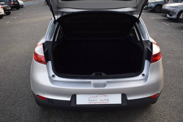 RENAULT MEGANE BOSE 1.5 DCI 110 CV BOITE AUTOMATIQUE / 1ère MAIN / 41500 KMS 18