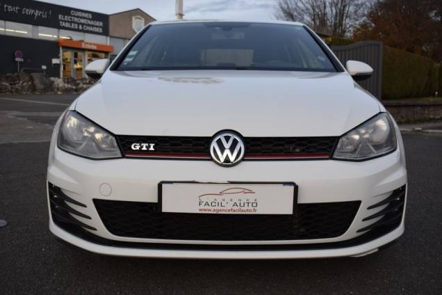 VOLKSWAGEN GOLF GTI 220 CV BVM 3 PORTES 4 VOLKSWAGEN GOLF GTI 220 CV BVM 3 PORTES 4