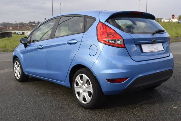 FORD FIESTA 1.25 82 CV TREND BVM / 1ERE MAIN / CLIMATISATION 3 FORD FIESTA 1.25 82 CV TREND BVM / 1ERE MAIN / CLIMATISATION 3