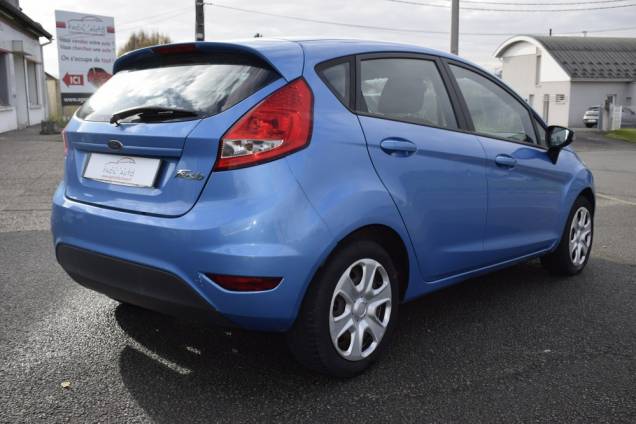 FORD FIESTA 1.25 82 CV TREND BVM / 1ERE MAIN / CLIMATISATION 5 FORD FIESTA 1.25 82 CV TREND BVM / 1ERE MAIN / CLIMATISATION 5