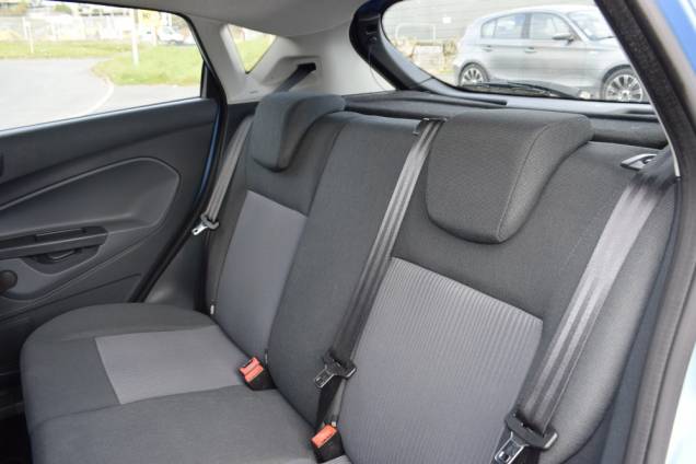 FORD FIESTA 1.25 82 CV TREND BVM / 1ERE MAIN / CLIMATISATION 8 FORD FIESTA 1.25 82 CV TREND BVM / 1ERE MAIN / CLIMATISATION 8