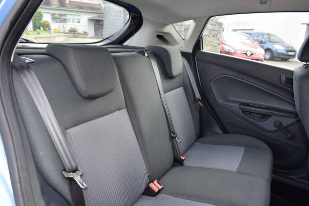FORD FIESTA 1.25 82 CV TREND BVM / 1ERE MAIN / CLIMATISATION 13 FORD FIESTA 1.25 82 CV TREND BVM / 1ERE MAIN / CLIMATISATION 13