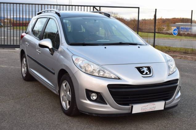 PEUGEOT 207 SW 1.4 75 CV BREAK URBAN MOVE / 67900 KMS / TOIT PANORAMIQUE 2 PEUGEOT 207 SW 1.4 75 CV BREAK URBAN MOVE / 67900 KMS / TOIT PANORAMIQUE 2