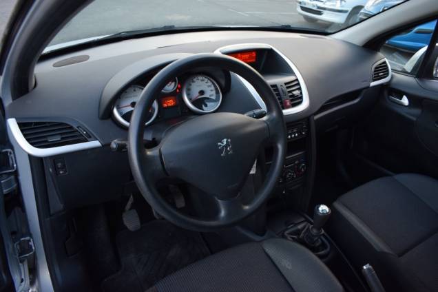 PEUGEOT 207 SW 1.4 75 CV BREAK URBAN MOVE / 67900 KMS / TOIT PANORAMIQUE 15 PEUGEOT 207 SW 1.4 75 CV BREAK URBAN MOVE / 67900 KMS / TOIT PANORAMIQUE 15