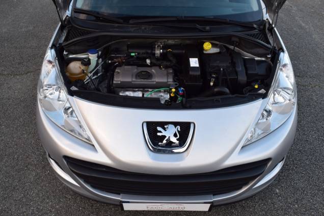 PEUGEOT 207 SW 1.4 75 CV BREAK URBAN MOVE / 67900 KMS / TOIT PANORAMIQUE 19 PEUGEOT 207 SW 1.4 75 CV BREAK URBAN MOVE / 67900 KMS / TOIT PANORAMIQUE 19