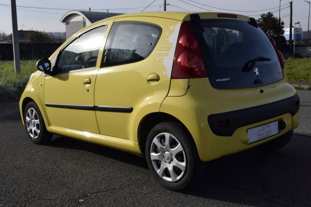 PEUGEOT 107 URBAN MOVE 1.0 68 CV BVA 3