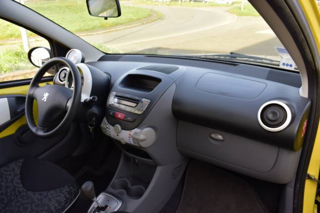 PEUGEOT 107 URBAN MOVE 1.0 68 CV BVA 13