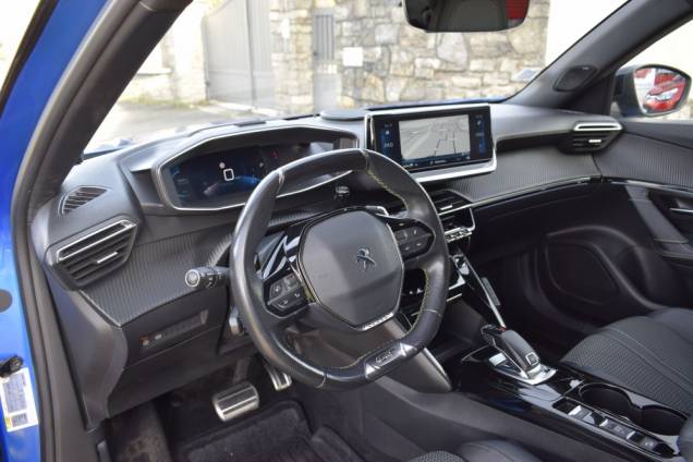 PEUGEOT 2008 GTLINE 130 CV EAT8 9