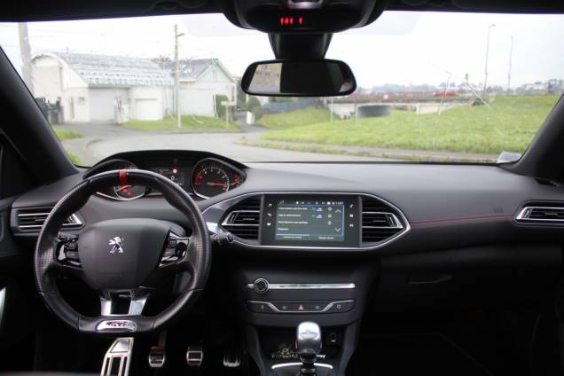 PEUGEOT 308 GTI 1.6 THP 270 CV BVM6 / ORIGINE FRANCE / TOIT PANORAMIQUE 10