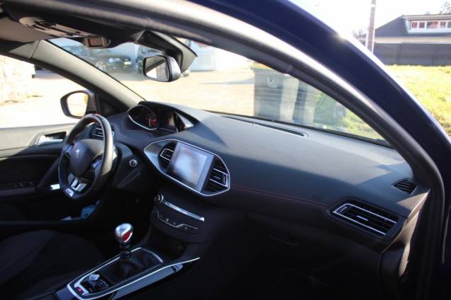 PEUGEOT 308 GTI 1.6 THP 270 CV BVM6 / ORIGINE FRANCE / TOIT PANORAMIQUE 9