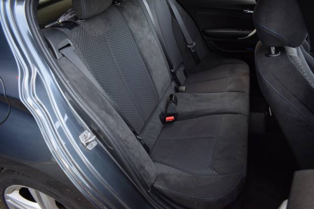 BMW SERIE 1 PACK M 5 PORTES 120 D 2.0 184 CV BVA 8 / TOIT OUVRANT PANORAMIQUE 18 BMW SERIE 1 PACK M 5 PORTES 120 D 2.0 184 CV BVA 8 / TOIT OUVRANT PANORAMIQUE 18