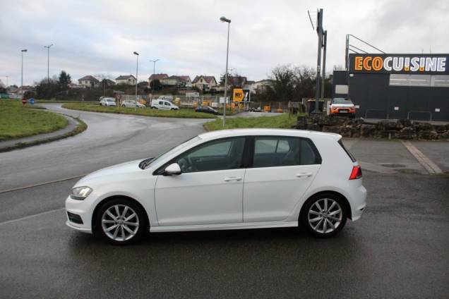 VOLKSWAGEN GOLF PACK R-LINE 1.6 TDI 110 CV BVM5 5 VOLKSWAGEN GOLF PACK R-LINE 1.6 TDI 110 CV BVM5 5