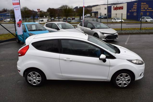 FORD FIESTA 1.4 TDCI 70 CV  10
