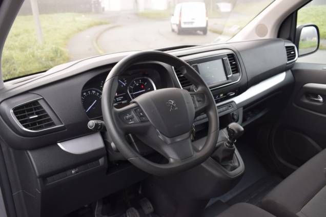 PEUGEOT EXPERT TRAVELLER LONG HDI 130 CV BVM 9 PLACES 9