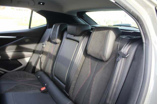 DS DS4 PERFORMANCE LINE 1.5 BLUEHDI 130 CV EAT8 / ORIGINE FRANCE 11