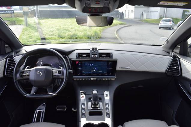 DS DS7 CROSSBACK GRAND CHIC RIVOLI HDI 180 CV EAT8 12
