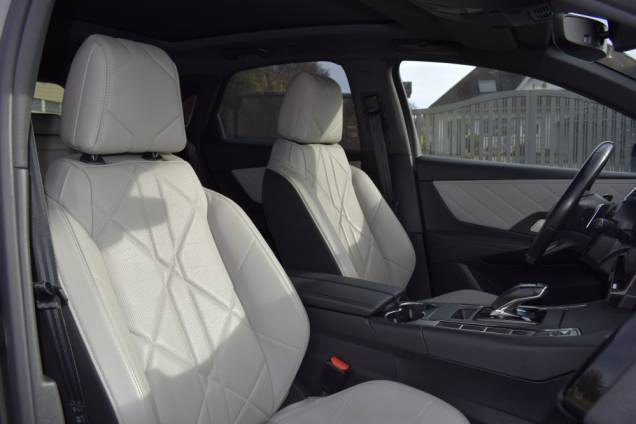 DS DS7 CROSSBACK GRAND CHIC RIVOLI HDI 180 CV EAT8 14