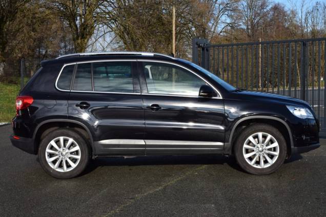 VOLKSWAGEN TIGUAN EDITION SPORT 2.0 TDI 140 CV / 1ere MAIN / CARNET D'ENTRETIEN COMPLET / TOIT OUVRANT PANORAMIQUE 7 VOLKSWAGEN TIGUAN EDITION SPORT 2.0 TDI 140 CV / 1ere MAIN / CARNET D'ENTRETIEN COMPLET / TOIT OUVRANT PANORAMIQUE 7