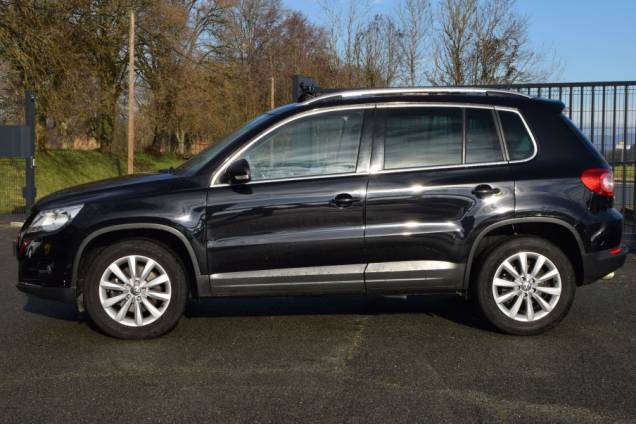 VOLKSWAGEN TIGUAN EDITION SPORT 2.0 TDI 140 CV / 1ere MAIN / CARNET D'ENTRETIEN COMPLET / TOIT OUVRANT PANORAMIQUE 8 VOLKSWAGEN TIGUAN EDITION SPORT 2.0 TDI 140 CV / 1ere MAIN / CARNET D'ENTRETIEN COMPLET / TOIT OUVRANT PANORAMIQUE 8