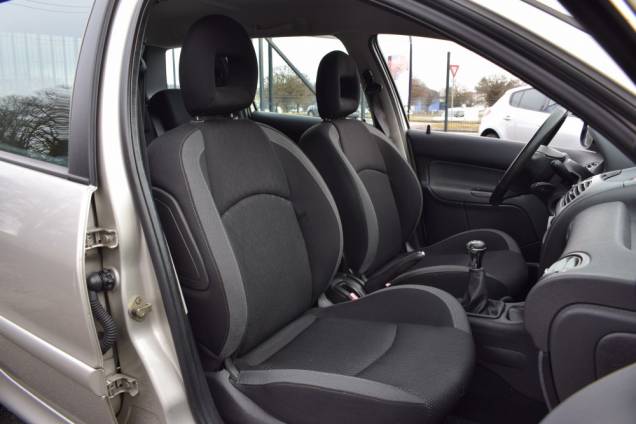 PEUGEOT 206 SW 1.4 90 CV / 1ère MAIN 12 PEUGEOT 206 SW 1.4 90 CV / 1ère MAIN 12