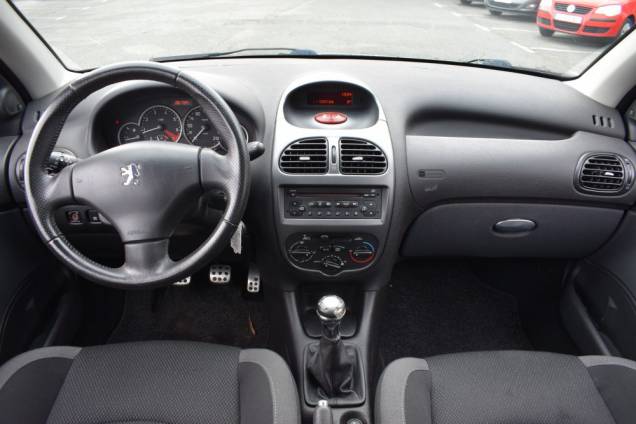 PEUGEOT 206 SW 1.4 90 CV / 1ère MAIN 16 PEUGEOT 206 SW 1.4 90 CV / 1ère MAIN 16