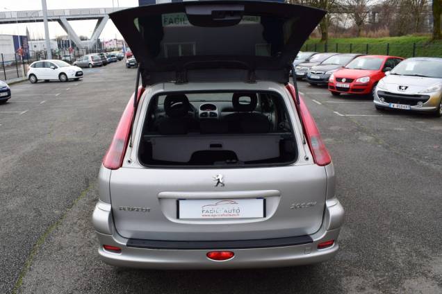 PEUGEOT 206 SW 1.4 90 CV / 1ère MAIN 19 PEUGEOT 206 SW 1.4 90 CV / 1ère MAIN 19