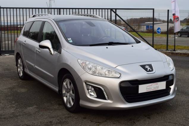PEUGEOT 308 SW 1.6 HDI 110 CV / CROCHET D'ATTELAGE / 1ère MAIN / 81500 KMS / TOIT PANORAMIQUE 2