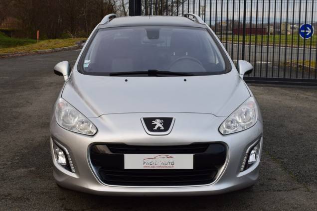 PEUGEOT 308 SW 1.6 HDI 110 CV / CROCHET D'ATTELAGE / 1ère MAIN / 81500 KMS / TOIT PANORAMIQUE 5