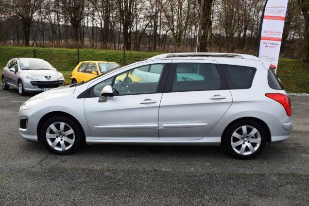 PEUGEOT 308 SW 1.6 HDI 110 CV / CROCHET D'ATTELAGE / 1ère MAIN / 81500 KMS / TOIT PANORAMIQUE 7