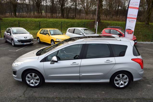 PEUGEOT 308 SW 1.6 HDI 110 CV / CROCHET D'ATTELAGE / 1ère MAIN / 81500 KMS / TOIT PANORAMIQUE 8