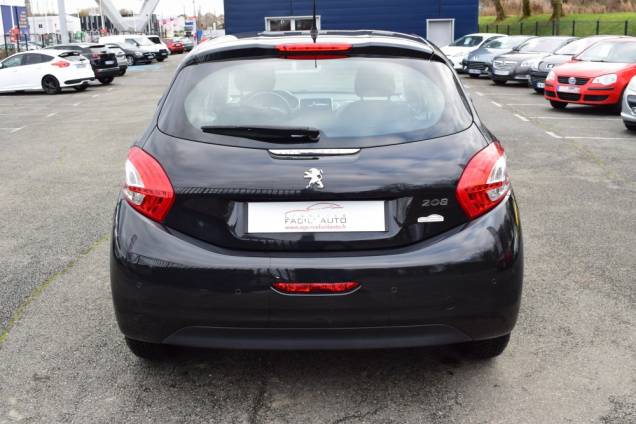PEUGEOT 208 ACTIVE 1.4 95 CV / 76500 KMS 6
