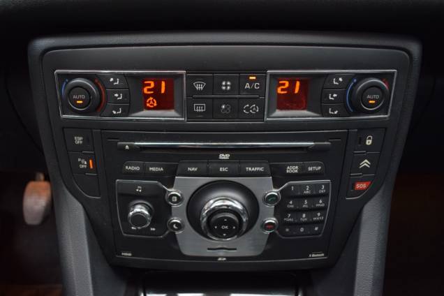 CITROEN C5 TOURER FINITION EXCLUSIVE 2.0 163 CV / ATTELAGE / HAYON DE COFFRE ELECTRIQUE 14