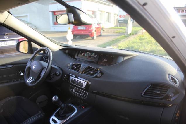 RENAULT SCENIC BOSE TCE 130 CV BVM6 / ORIGINE FRANCE 10 RENAULT SCENIC BOSE TCE 130 CV BVM6 / ORIGINE FRANCE 10