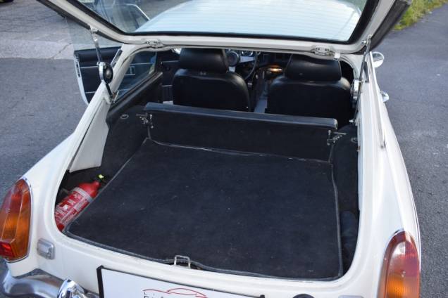 MG B GT 1.8 92 CV BVM  11