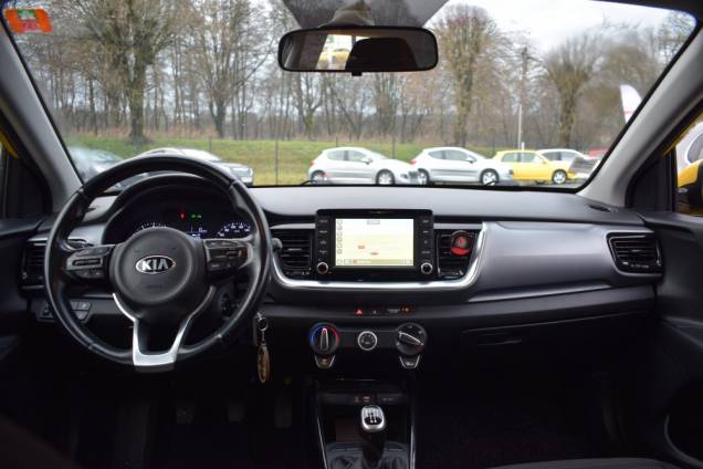 KIA STONIC ACTIVE 1.0 T-GDI 100 CV BVM / 1ere MAIN 9