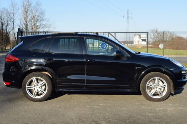 PORSCHE CAYENNE S HYBRID 3.0 V6 380 CV / TOIT OUVRANT PANORAMIQUE 7 PORSCHE CAYENNE S HYBRID 3.0 V6 380 CV / TOIT OUVRANT PANORAMIQUE 7