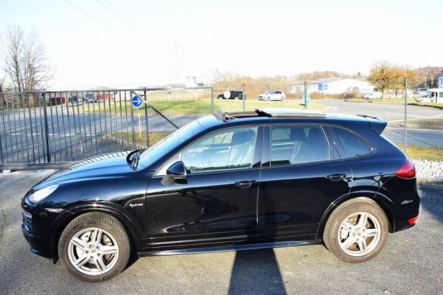 PORSCHE CAYENNE S HYBRID 3.0 V6 380 CV / TOIT OUVRANT PANORAMIQUE 9 PORSCHE CAYENNE S HYBRID 3.0 V6 380 CV / TOIT OUVRANT PANORAMIQUE 9
