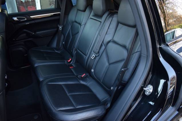 PORSCHE CAYENNE S HYBRID 3.0 V6 380 CV / TOIT OUVRANT PANORAMIQUE 18 PORSCHE CAYENNE S HYBRID 3.0 V6 380 CV / TOIT OUVRANT PANORAMIQUE 18