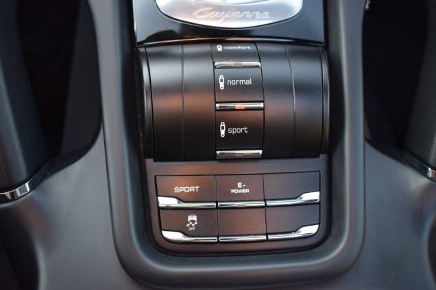 PORSCHE CAYENNE S HYBRID 3.0 V6 380 CV / TOIT OUVRANT PANORAMIQUE 26 PORSCHE CAYENNE S HYBRID 3.0 V6 380 CV / TOIT OUVRANT PANORAMIQUE 26