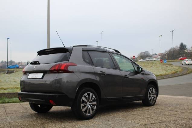 PEUGEOT 2008 STYLE 1.6 BLUEHDI 100 CV BVM5 / ORIGINE FRANCE 6 PEUGEOT 2008 STYLE 1.6 BLUEHDI 100 CV BVM5 / ORIGINE FRANCE 6