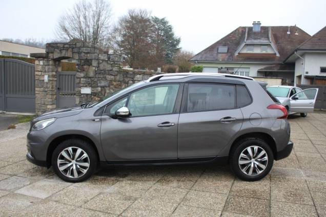 PEUGEOT 2008 STYLE 1.6 BLUEHDI 100 CV BVM5 / ORIGINE FRANCE 5 PEUGEOT 2008 STYLE 1.6 BLUEHDI 100 CV BVM5 / ORIGINE FRANCE 5