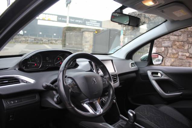 PEUGEOT 2008 STYLE 1.6 BLUEHDI 100 CV BVM5 / ORIGINE FRANCE 9 PEUGEOT 2008 STYLE 1.6 BLUEHDI 100 CV BVM5 / ORIGINE FRANCE 9