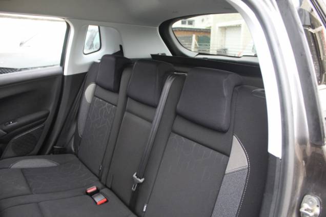 PEUGEOT 2008 STYLE 1.6 BLUEHDI 100 CV BVM5 / ORIGINE FRANCE 13 PEUGEOT 2008 STYLE 1.6 BLUEHDI 100 CV BVM5 / ORIGINE FRANCE 13