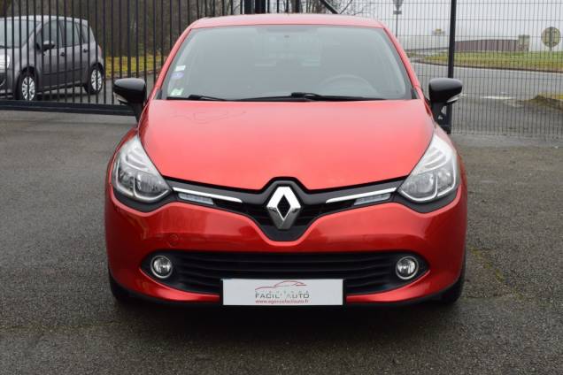 RENAULT CLIO LIMITED 1.2 75 CV / 5 PORTES / 67900 KMS 5 RENAULT CLIO LIMITED 1.2 75 CV / 5 PORTES / 67900 KMS 5