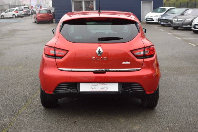 RENAULT CLIO LIMITED 1.2 75 CV / 5 PORTES / 67900 KMS 6 RENAULT CLIO LIMITED 1.2 75 CV / 5 PORTES / 67900 KMS 6