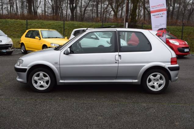 PEUGEOT 106 SPORT 1.1 60 CV / CLIMATISATION / TOIT OUVRANT / 1ère MAIN / 73000 KMS 7 PEUGEOT 106 SPORT 1.1 60 CV / CLIMATISATION / TOIT OUVRANT / 1ère MAIN / 73000 KMS 7
