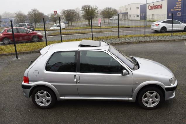 PEUGEOT 106 SPORT 1.1 60 CV / CLIMATISATION / TOIT OUVRANT / 1ère MAIN / 73000 KMS 10 PEUGEOT 106 SPORT 1.1 60 CV / CLIMATISATION / TOIT OUVRANT / 1ère MAIN / 73000 KMS 10