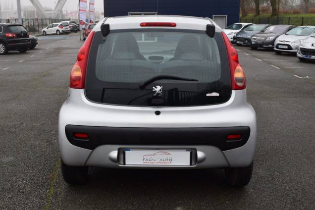 PEUGEOT 107 1.0 68 CV / CLIMATISATION / 67900 KMS 6 PEUGEOT 107 1.0 68 CV / CLIMATISATION / 67900 KMS 6