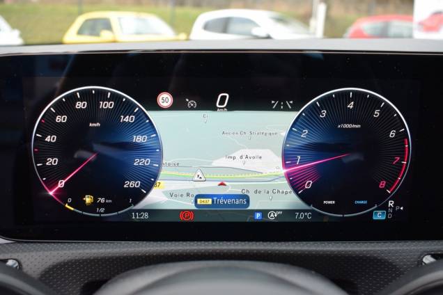 MERCEDES-BENZ CLASSE A 180 AMG LINE 136 CV / 18000 KMS / ORIGINE FRANCE 18